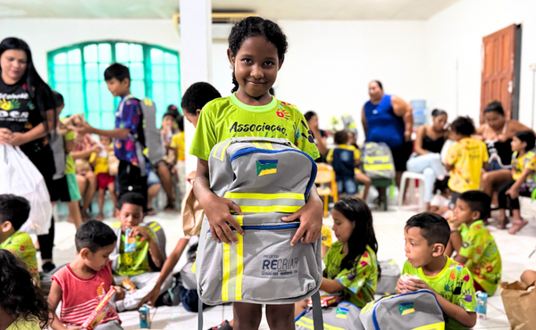 SENAI AP e Grupo Equatorial entregam mochilas produzidas no projeto