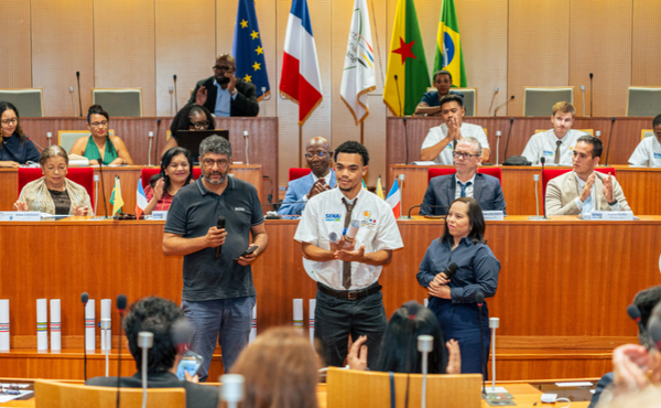 Na Guiana Francesa, SENAI AP e CMQ-E formam nova turma de técnicos